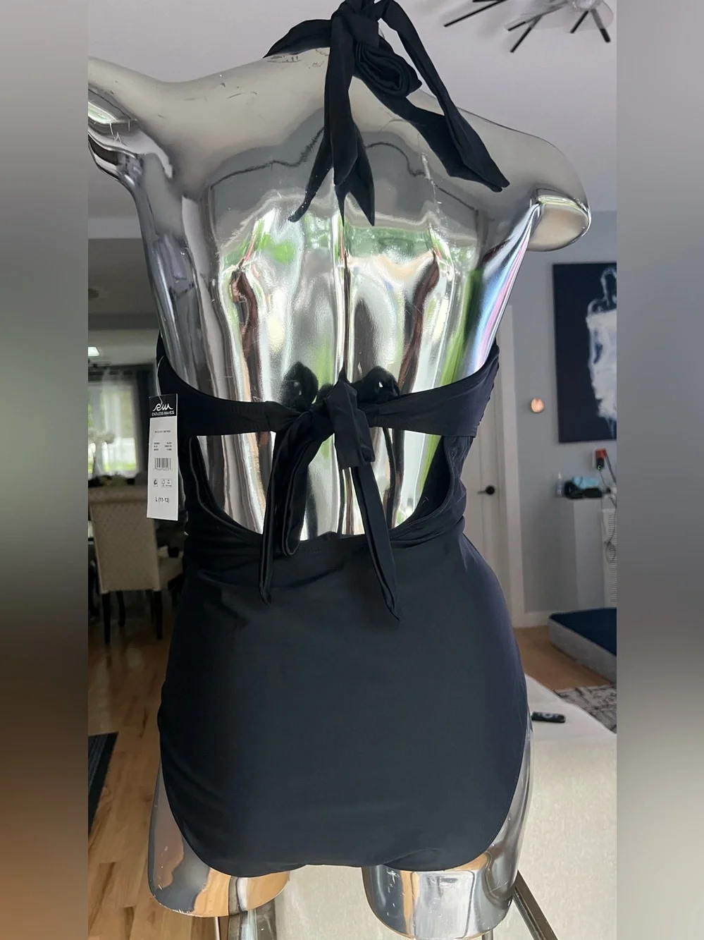 Rui sleek black
